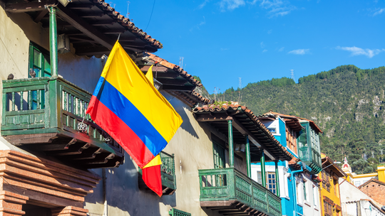 コロンビア、新大統領が麻薬戦争の終結を訴え
